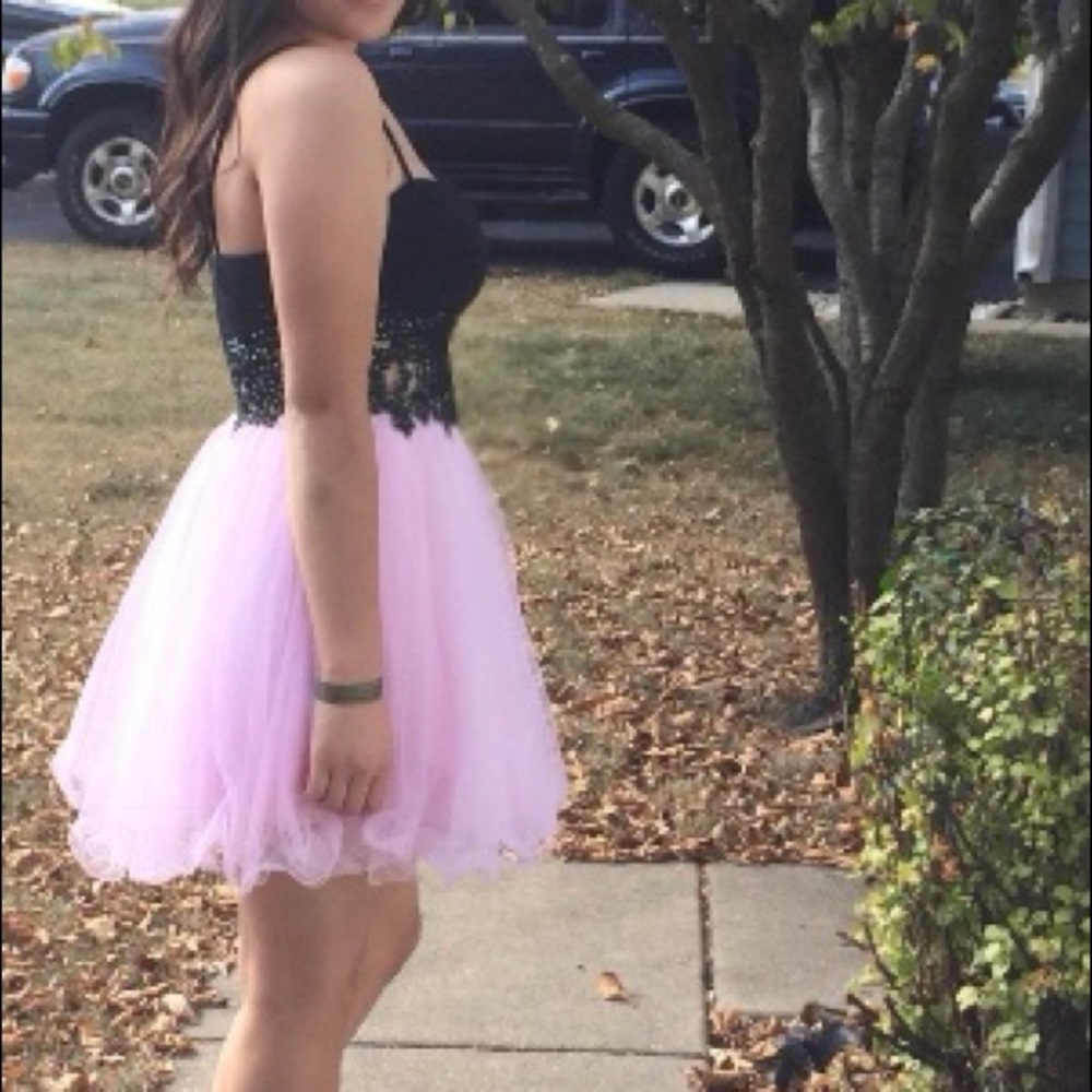 Windsor Homecoming dress - Picture 3 of 3